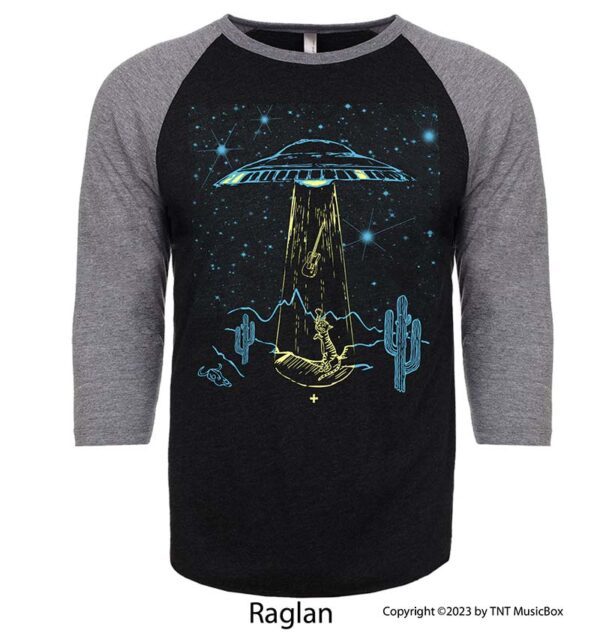 Space cat and space ship on a Raglan 3/4 sleeve T-Shirt.